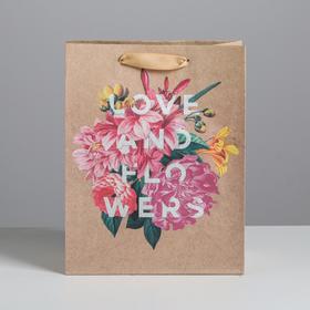 

Пакет крафтовый вертикальный Love and flowers, 18 х 23 х 10 см