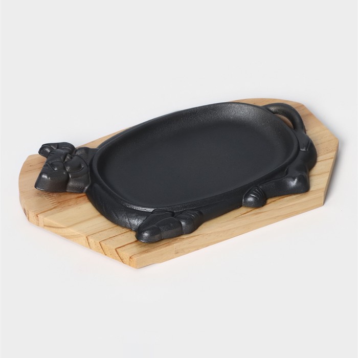 Сковорода чугунная «Корова», 30×18 см, на деревянной подставке МИКС сковорода порционная brizoll на деревянной подставке 18см чугун 943169