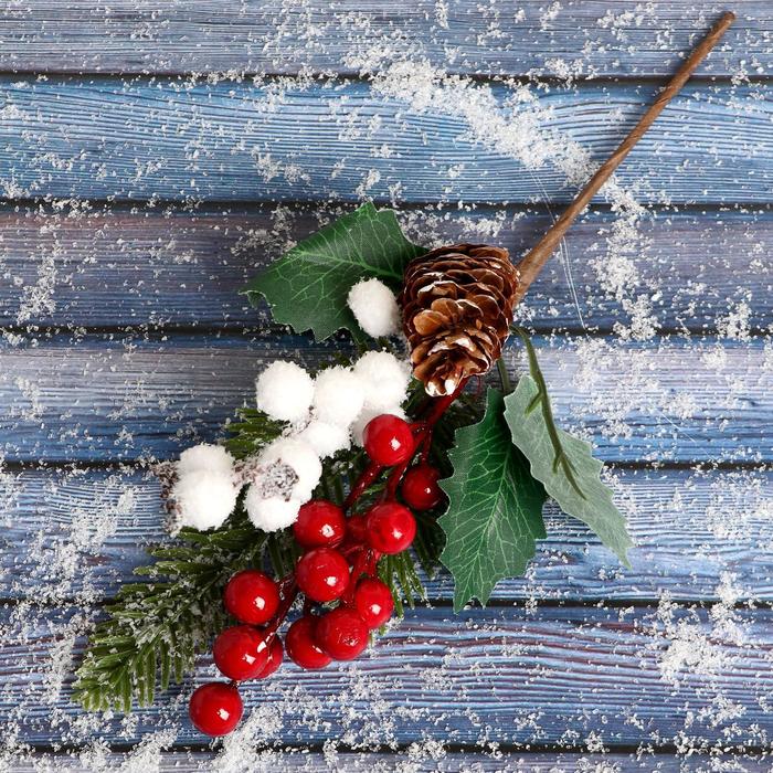 Декор Зимнее очарование шишка ягоды красные белые хвоя, 25 см декор зимнее очарование шишка ягоды в снегу 25 см