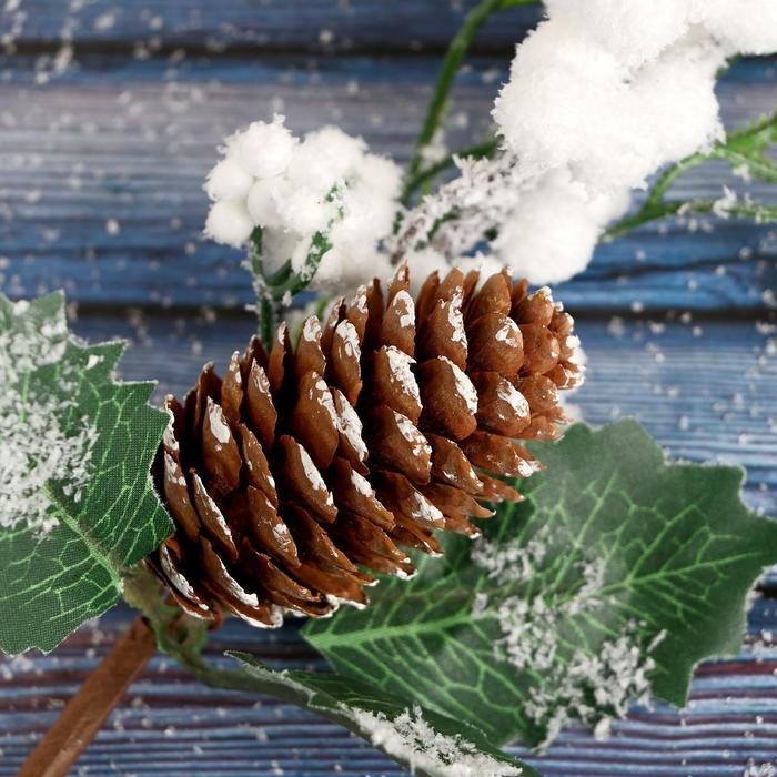 фото Декор "зимнее очарование" шишка ягоды в снегу 25 см зимнее волшебство