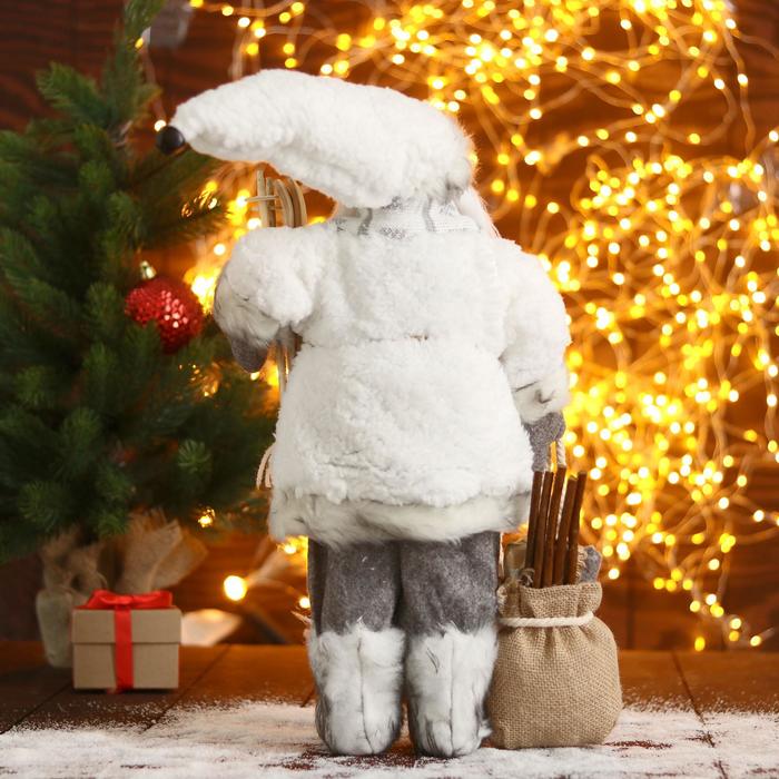 Дед Мороз "В белой шубке с лыжами" 23х45 см