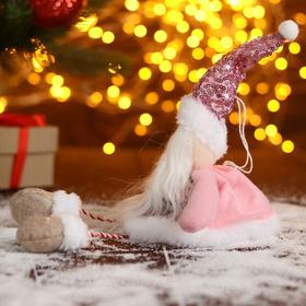 

Мягкая подвеска "Дед Мороз в колпачке с пайетками-длинные ножки" 13х30 см, розовый