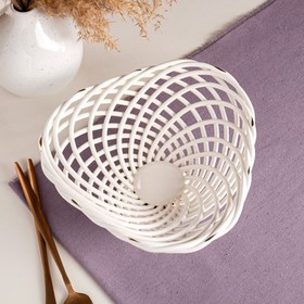 

Конфетница "Треугольная" белая, керамика, 9 см, микс