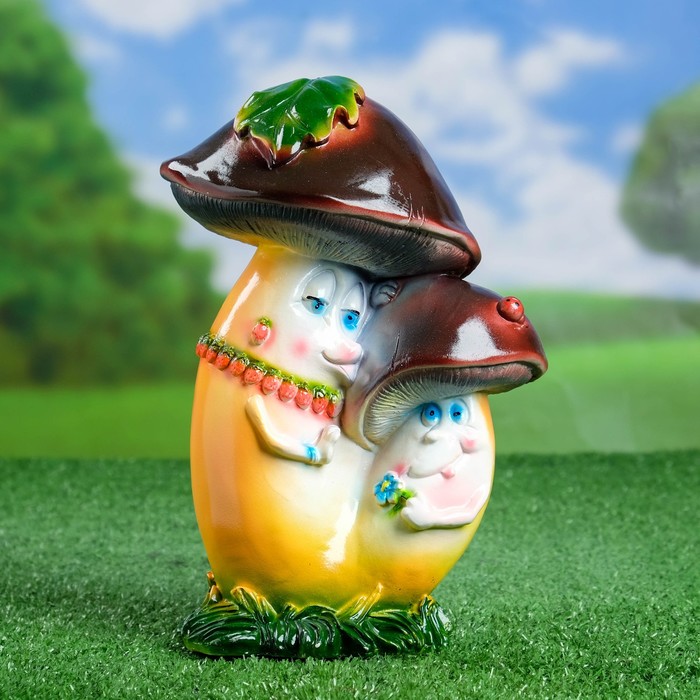 Садовая фигура "Парочка мультяшных боровиков"