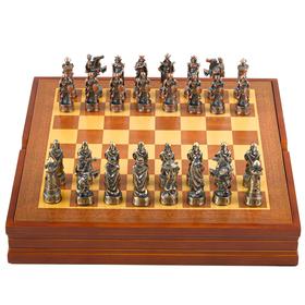 Шахматы "Рыцарские" h короля=7 см, пешки=6 см. d=2 см, 36х36 см