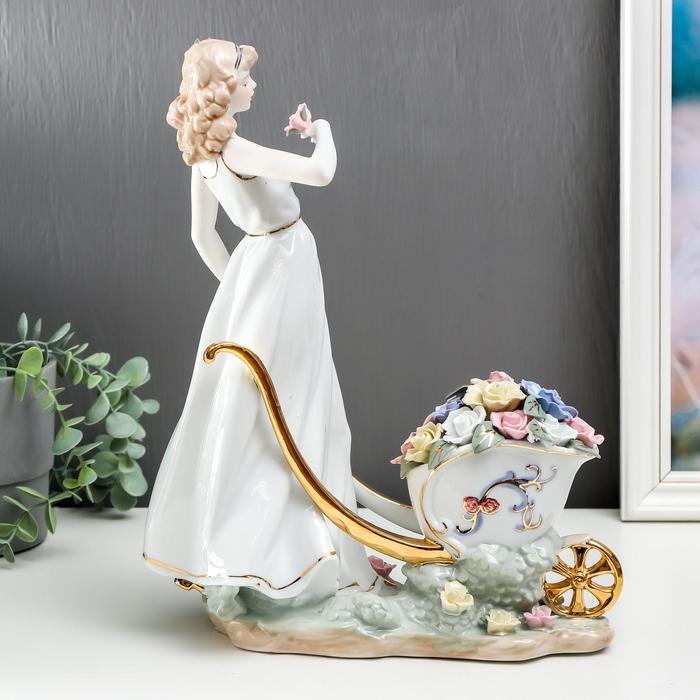 сувенир керамика под фарфор девушка с тележкой цветов 35*27*15 см
