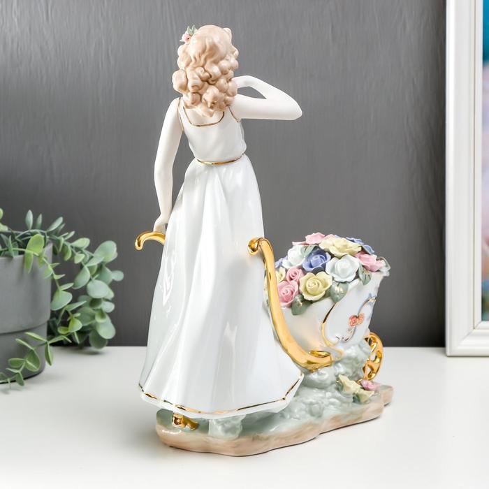 сувенир керамика под фарфор девушка с тележкой цветов 35*27*15 см