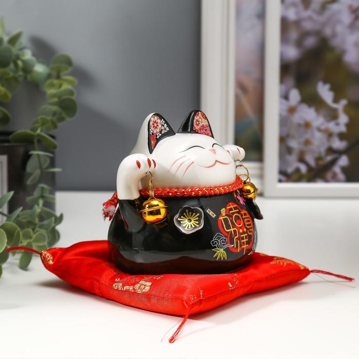 Сувенир керамика копилка "Чёрный кот Манэки-нэко с колокольчиками" 11,5х11,5х9,5 см