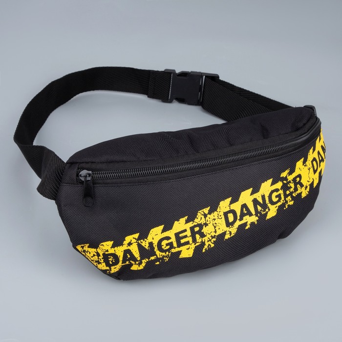 фото Сумка поясная, отдел на молнии, цвет чёрный nazamok