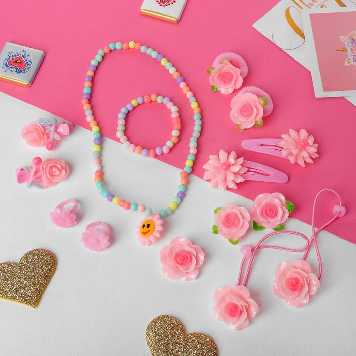 Комплект детский "Сердечко" 14 предметов: 4 заколки, 4 резинки, клипсы, кулон, брошь, браслет, кольцо, форма МИКС, цветной