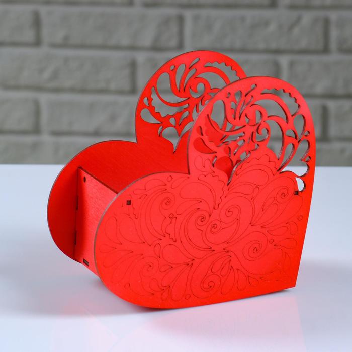 Кашпо деревянное Сердце ажурное, красный, 18×8.6×14 см