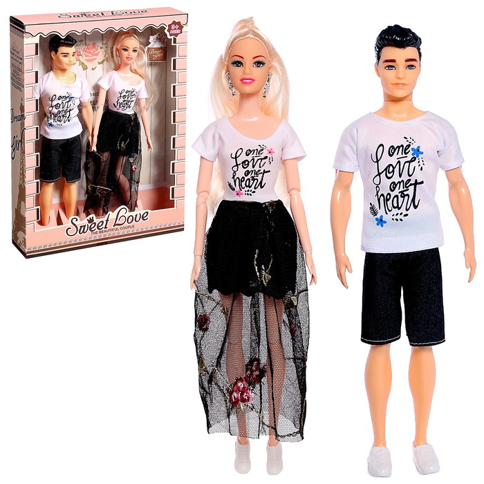 Набор кукол «Счастливая семья» с аксессуарами цена и фото