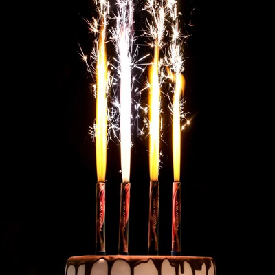 Набор тортовых свечей Фонтаны 10 см (4 шт) Радужное пламя