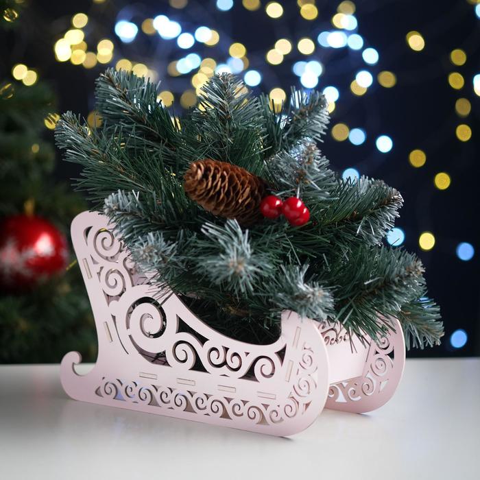 Кашпо деревянное, 23×10×14 см Новогоднее. Санки, подарочная упаковка, розовая пастель