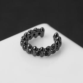 

Серьга "Каффа" треугольники со стразами, цвет черный в сером