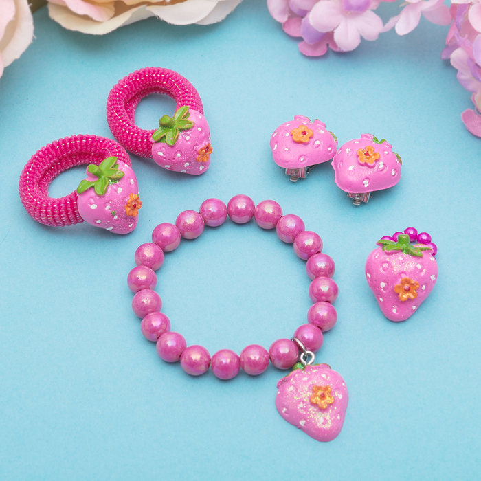 Набор детский "Выбражулька" 5 предметов: 2 резинки, клипсы, кулон, кольцо, клубничка