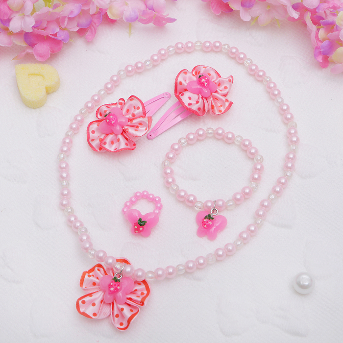 Набор детский "Выбражулька" 5 предметов: 2 заколки, кулон, браслет, кольцо, бантик с ягодкой, цвет МИКС