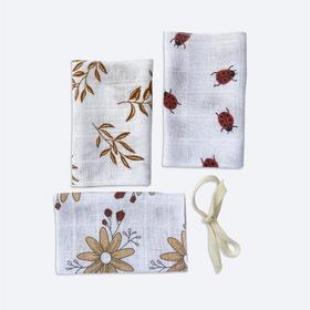 

Муслиновые салфетки, принт божьи коровки, листья, цветы 25x25 см, 3 шт в наборе
