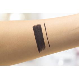 

Контур для глаз Catrice 18h Colour Contour Eye Pencil, оттенок 010 Me, My Black And I