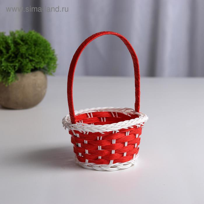 

Миниатюра кукольная - корзинка, цвет красный с белым