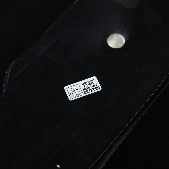 Вешалка "Ремень на стене"