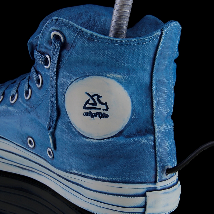 Лампа настольная "Синий кед"