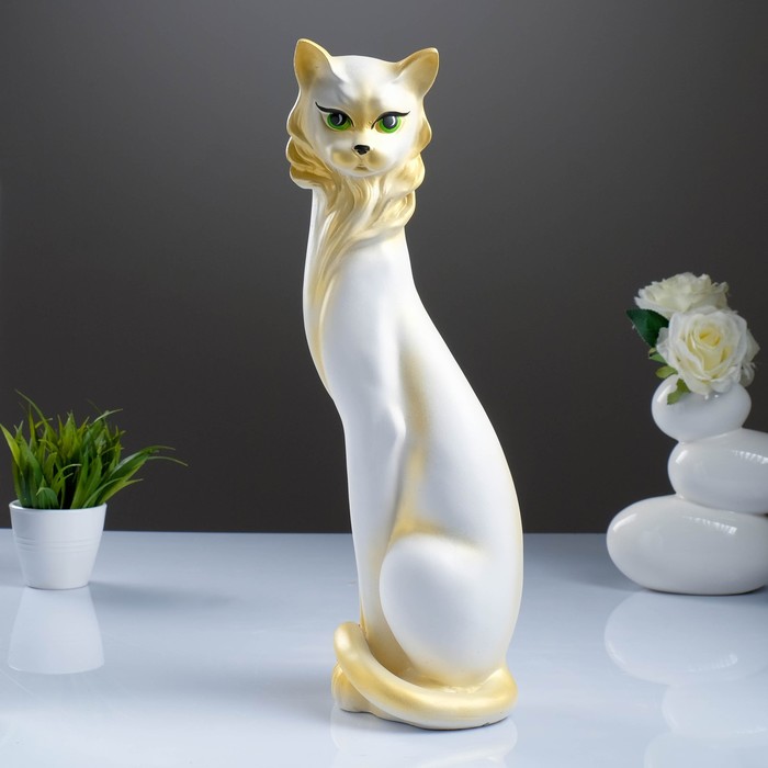 Сувенир "Кошка Маркиза" белая с золотом