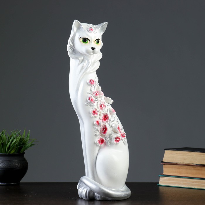 Сувенир "Кошка Маркиза" Яблонька белая