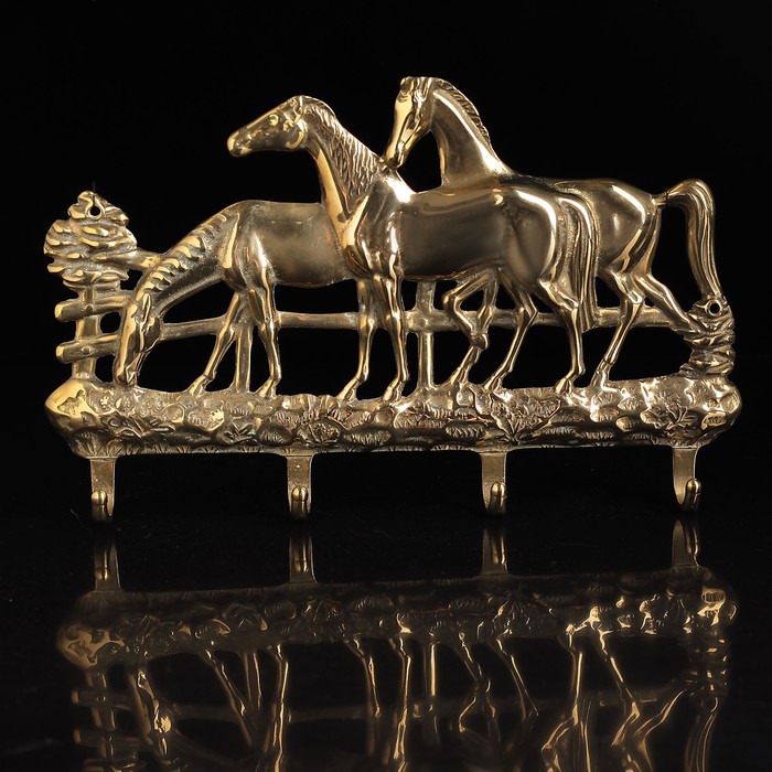 Вешалка "Кони на пастбище"