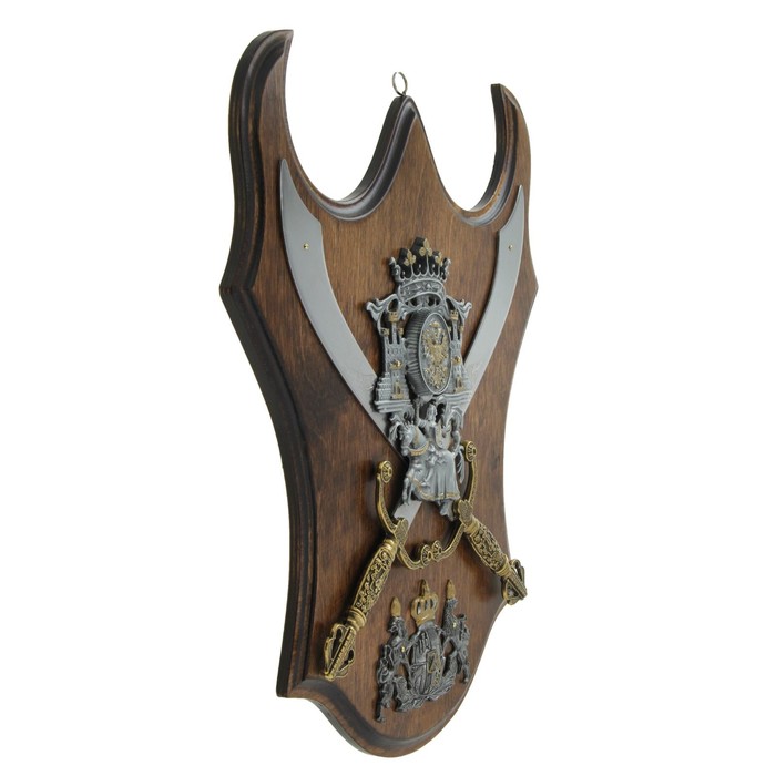 Макет 2-х сабель на панели с геральдикой