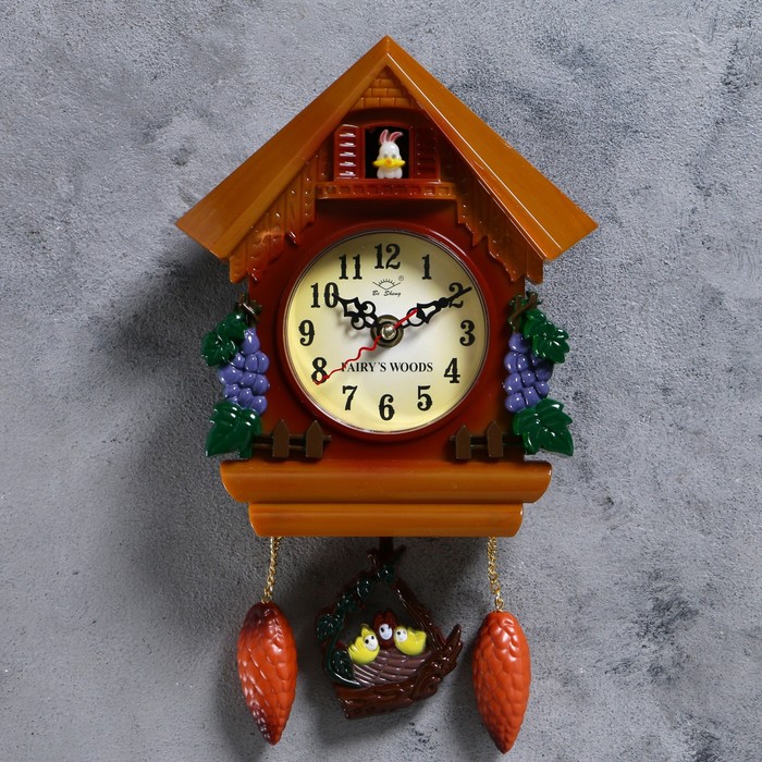 Часы настенные, серия Маятник, с зайчиком Виноградная лоза, 28 х 19 см, d-8.5 см, микс