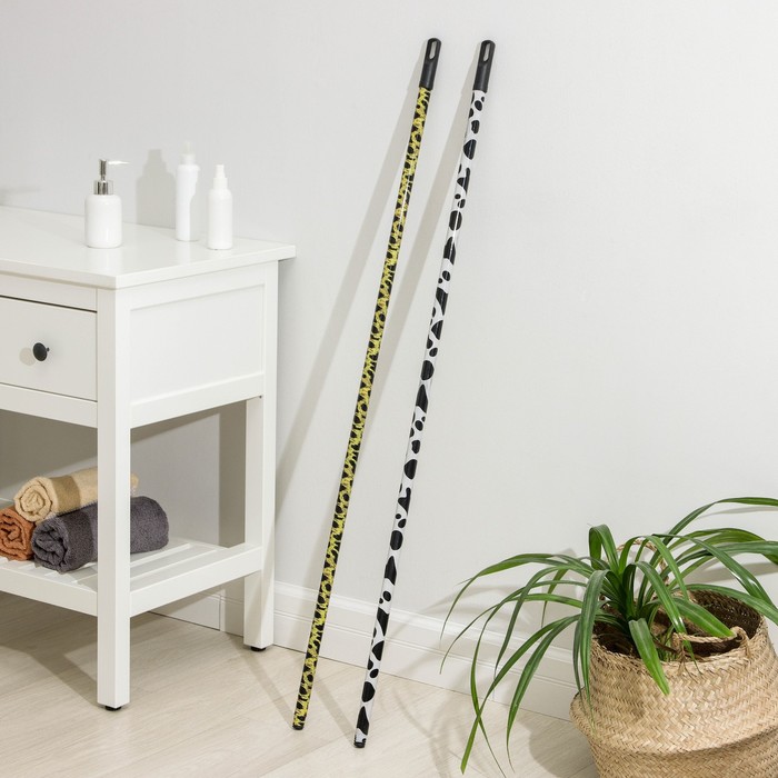 Черенок металлический с цветным принтом 120 см, цвет МИКС