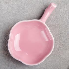 

Соусник с ручкой Доляна «Цветочек», 10,5×7 см, цвет розовый