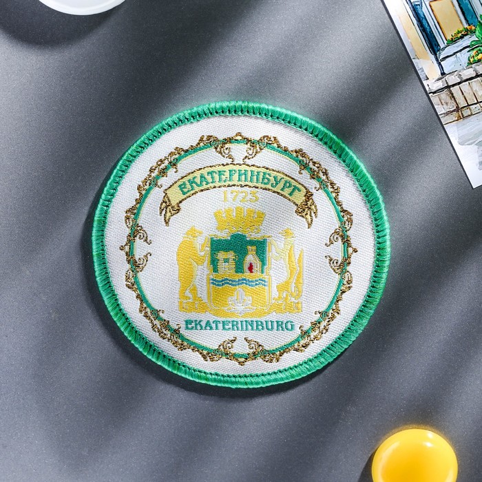 Магнит с вышивкой «Екатеринбург. Герб»