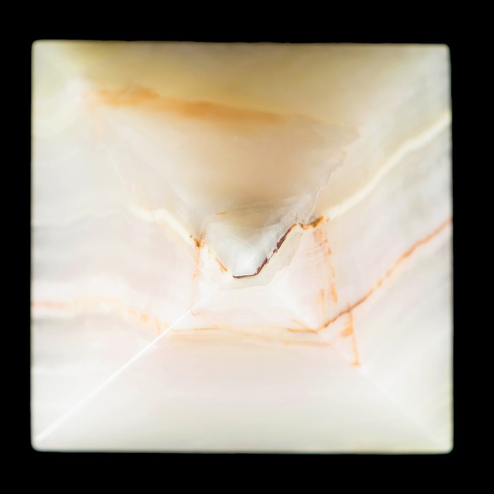 Пирамида, 2,5", 6х6х7 см, оникс