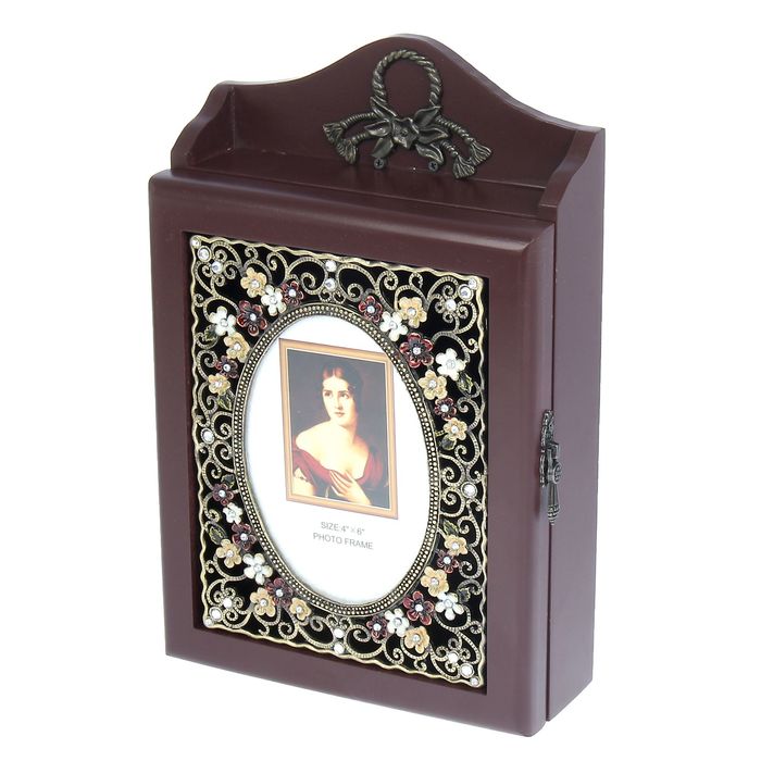 Ключница ажурная "Россыпь маргариток"