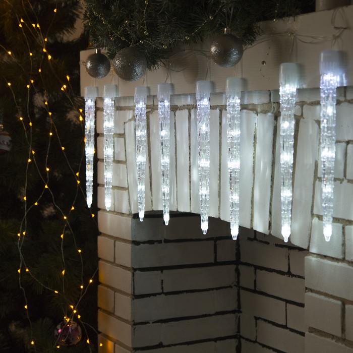 Гирлянда 2,4 м с насад. "Сосульки рифленые малые 30 см", LED-40-220V, контр.8 р, БЕЛЫЕ