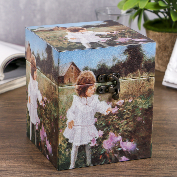 Шкатулка "Учимся красоте" квадратная