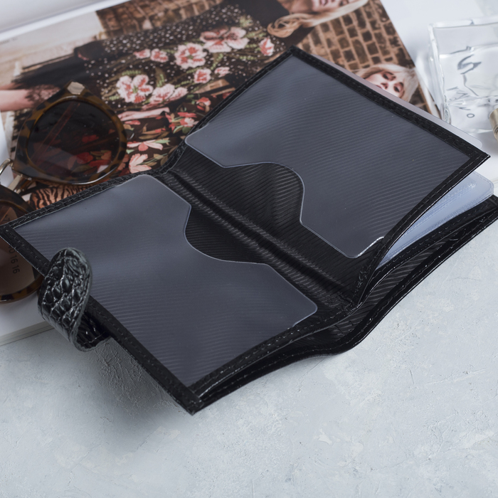 Обложка для автодокументов и паспорта на кнопке, отдел для купюр, чёрный кайман