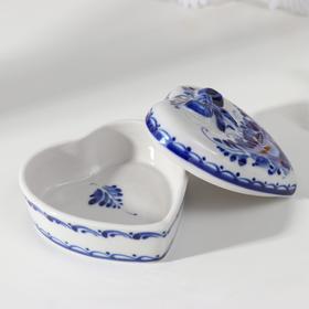 

Шкатулка "Гжельское сердечко" , авт. Селиверстова Г.И.,8х8х5 см, 1 сорт, гжель
