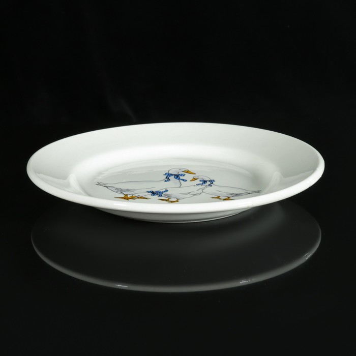 Тарелка мелкая 20 см "Гуси"