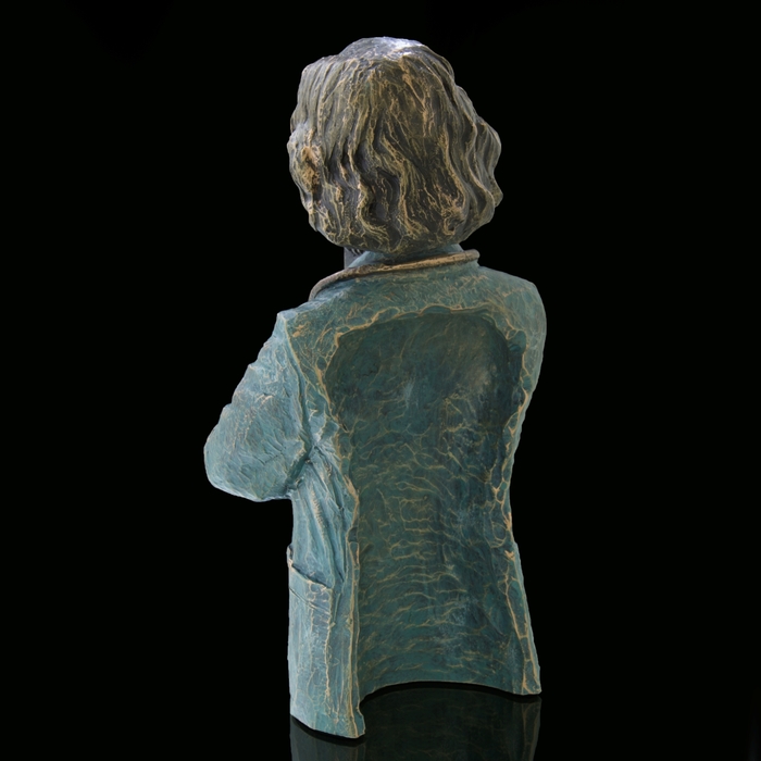 Скульптура "Врач"