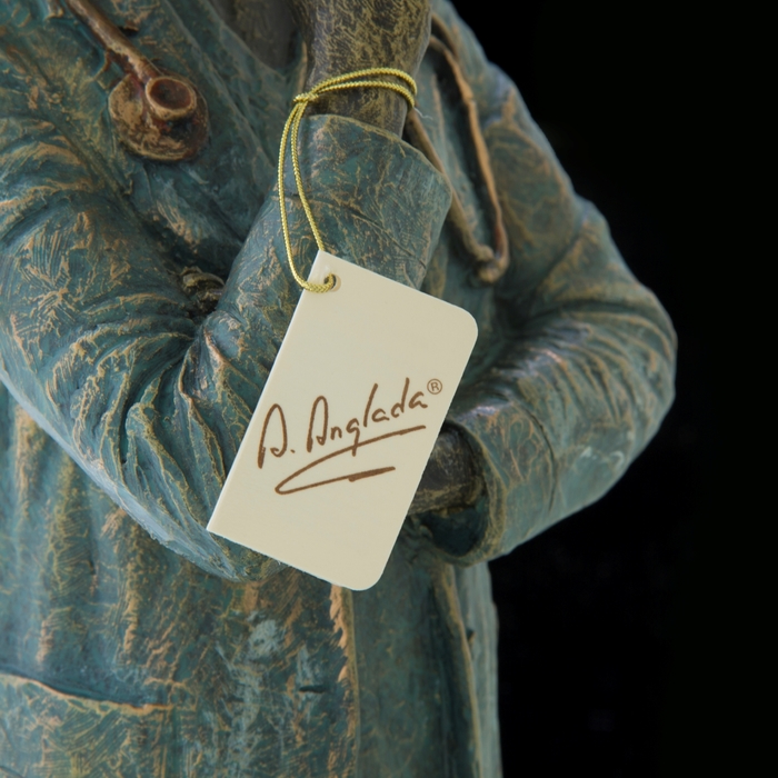 Скульптура "Врач"