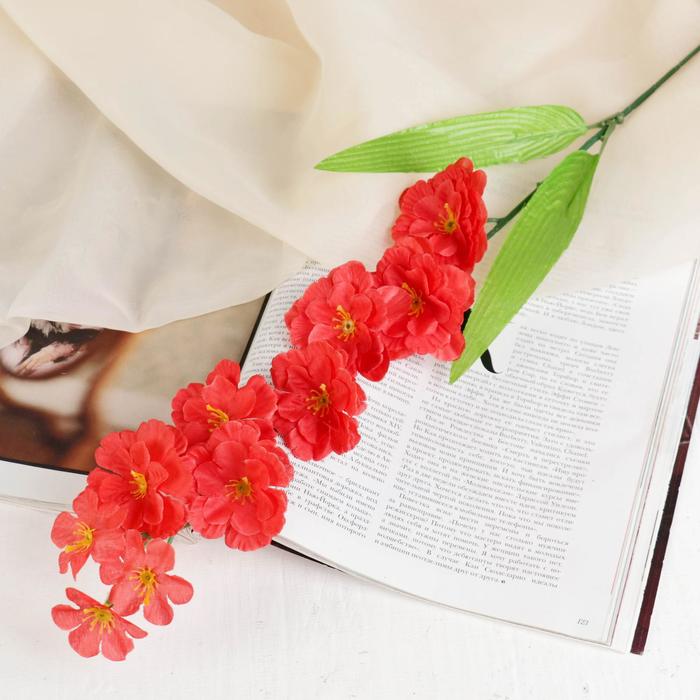 Цветы искусственные "Веточка красной сакуры"