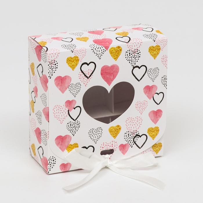 Подарочная коробка сборная с окном Разноцветные сердечки, 11,5 х 11,5 х 5 см