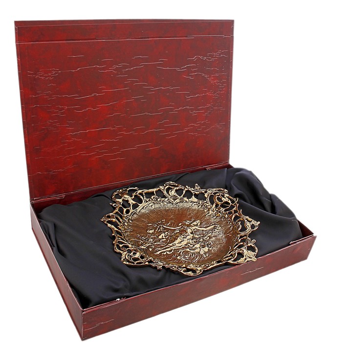 Блюдо "Рендиладо. Танцующая нимфа"