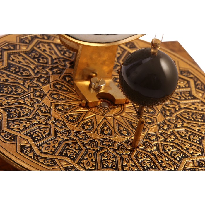 Часы настольные Focault Pendulum