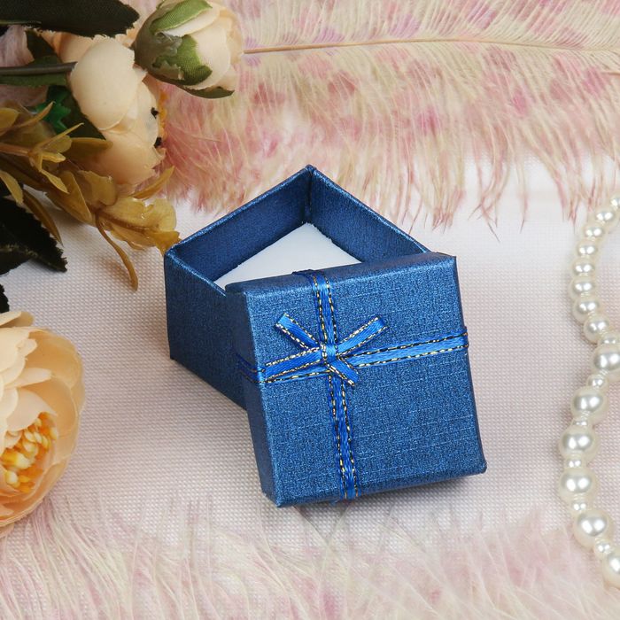 Коробочка подарочная под кольцо/серьги "Классика", 4*4, цвет синий, вставка белая