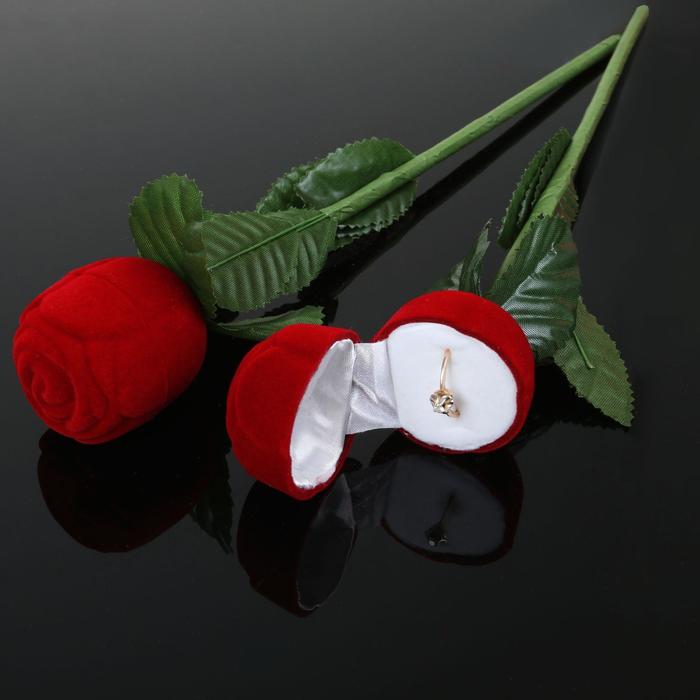 Футляр бархатный под кольцо «Роза на стебле» 4,5×4,5, цвет красно-зелёный, вставка белая