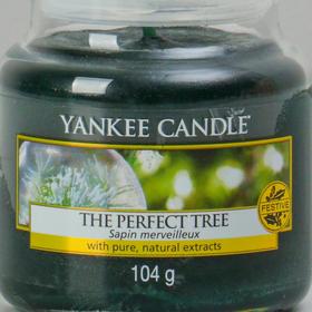 

Свеча ароматическая в банке Идеальная ель The Perfect Tree, 104 гр, 25-45 ч